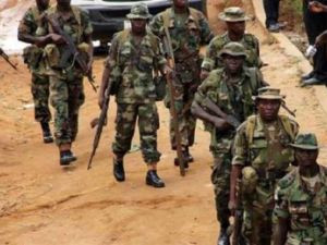 الجيش النيجيري دفن سرا جثث 347 شخصا بعد إشتباكات مع أعضاء من الشيعية - ارشيف