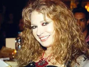 الفنانة نيللي