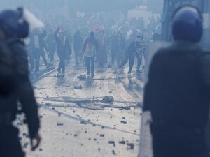 مواجهات بين الشرطة والمتظاهرين في العاصمة الجزائرية