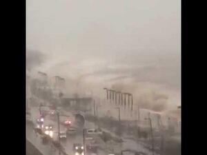 إعصار يضرب منتجع أنطاليا التركي
