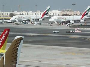 طائرات تظهر بمطار دبي الدولي
