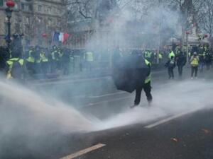 ماكرون قد ينظم استفتاء في ختام النقاش الوطني الكبير
