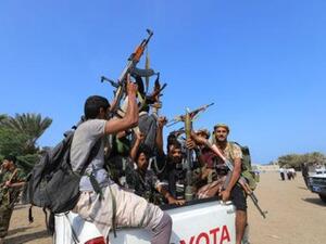 مقاتلون من جماعة الحوثي اليمنية في مدينة الحديدة
