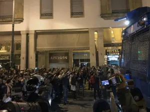 الشرطة المغربية تطلق مدافع المياه لتفريق المعلمين المحتجين