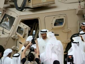ولي عهد ابو ظبي الشيخ محمد بن زايد ال نهيان خلال افتتاح معرض ايدكس الدفاعي في العاصمة الاماراتية
