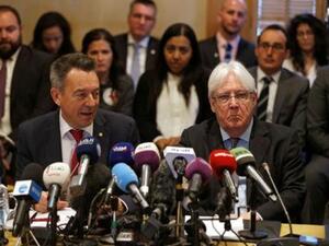 مارتن جريفيث مبعوث الأمم المتحدة إلى اليمن (يمين)