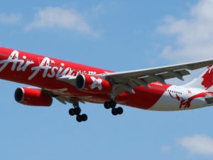 طائرة اندونيسية تصطدم بجبل ومقتل جميع ركابها