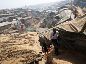 نحو 85 ألف لاجئ عرضة للخطر جراء الفيضانات والانهيارات الأرضية المصاحبة لموسم الرياح