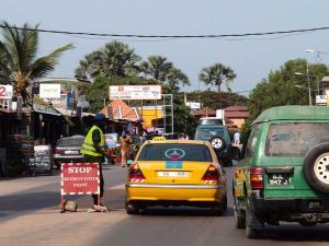 قوات الامن الغامبية تنتشر بكثافة في بانجول 