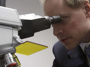 الخبراء الجورجيين مقيدون في الحركة في المركز الأمريكي في جورجيا