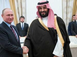 الرئيس الروسي فلاديمير بوتين مع ولي العهد السعودي الأمير محمد بن سلمان / أرشيفية