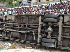ما لا يقل عن 20 شخصا لقوا حتفهم في واد في شمال الهند