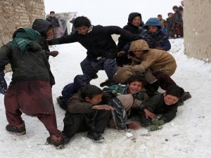 وفاة ما لا يقل عن 27 طفلا في أفغانستان، بسبب التجمد
