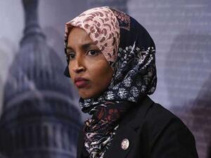 إلهان عمر، أول مسلمة محجّبة تدخل الكونغرس الأمريكي