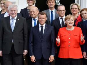 خلافات الحادة بين الزعماء الأوروبيين حول أزمة المهاجرين