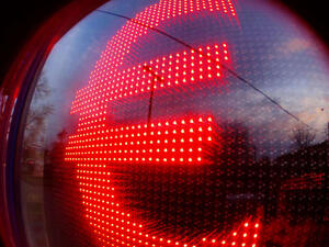 الحكومة الأمريكية قلقة من خطط طهران لتحويل مئات الملايين من اليوروهات لإيران