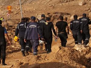 الدفاع المدني الأردني يواصل عملياته في منطقة البحر الميت