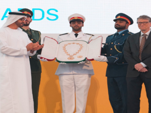 وسام الاتحاد للملياردير الأمريكي بيل غيتس