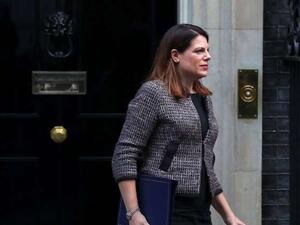 وزيرة الدولة لشؤون الهجرة كارولين نوكس