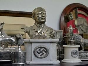 تمثال نصفي لأدولف هتلر، بوينس آيرس