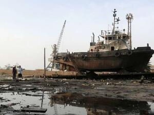 ميناء "الحديدة" اليمني، في منطقة باب المندب