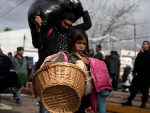 دونالد ترامب يهدد بإغلاق حدود بلاده مع المكسيك