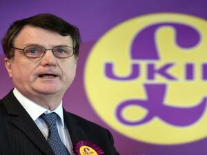 زعيم حزب “الاستقلال البريطاني” جيرارد باتن