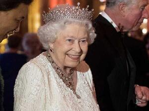 الملكة إليزابيث