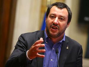 وزير الداخلية الايطالي زعيم حزب الرابطة اليميني المتطرف ماتيو سالفيني