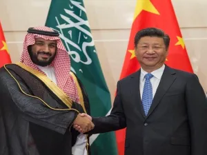 محمد بن سلمان بن عبدالعزيز ولي ولي العهد السعودي خلال زيارته لليابان 