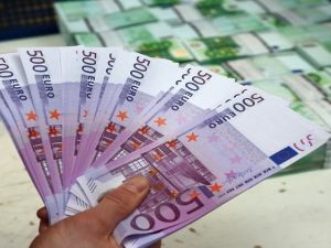 البنك المركزي الأوروبي سيتوقف عن إنتاج وإصدار أوراق نقدية من فئة 500 يورو