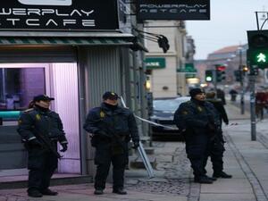 عناصر من الأجهزة الأمنية الدنماركية