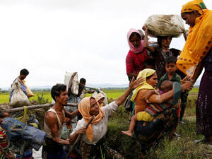 جيش ميانمار يرتكب مع ميليشيات بوذية، جرائم واعتداءات ومجازر وحشية ضد أقلية الروهينغا 