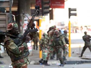 جنود زيمبابوي في شوارع العاصمة هاراري