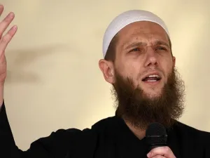  الداعية السلفي الألماني سفين لاو