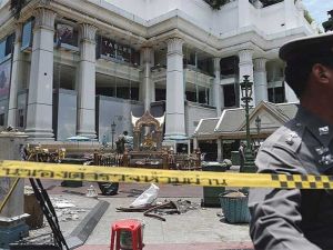 مجمع معبد “وات أمباوان” بمنطقة “سانامنتشاي خيت” وسط تايلاند