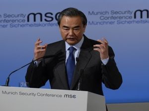 وزير الخارجية الصيني وانغ يي