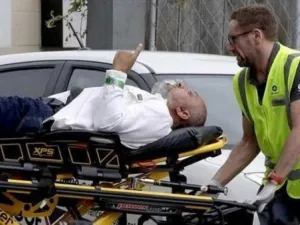 السعودي "رافع السبابة".. "أيقونة" مجزرة نيوزيلندا
