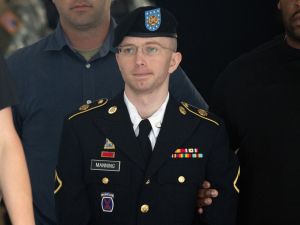 صورة لبرادلي مانينغ حين كان لا يزال ذكرا
