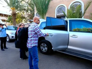 يجري رئيس الوفد المراقب جولة للقاء أطراف الهدنة 