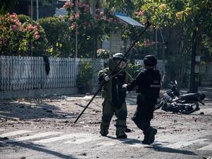 مقتل 9 أشخاص وإصابة 40 جراء تفجيرات استهدفت ثلاث كنائس في إندونيسيا 