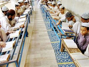 برقيات ويكليكس تتحدث عن تمويل السعودية والإمارات شبكة في باكستان تجند الاطفال للمشاركة في الجهاد