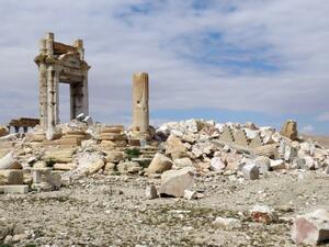 Daesh turned many of the ancient ruins of Palmyra into rubble. (AFP/File)