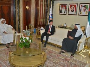 Ahmed Mahboob Musabih and the Consul-General of Singapore in Dubai meet, in presence of Faisal Lutfi
