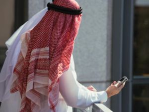 من المقرر ان يؤثر قرار هيئة تنظيم الاتصالات البحرينية على وضع المملكة اذ أن بعض البنوك البحرينية تستخدم خدمات تو.كونكت