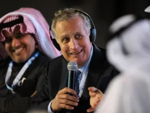 خلال الحدث