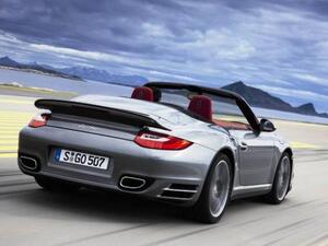 Porsche 911 receiving top scores