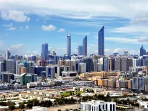 يبلغ حجم الاستثمارات في أكبر 10 مشاريع قيد الإنشاء في أبوظبي نحو 140 مليار درهم. 