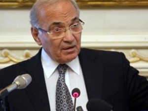 بدأ القضاء العسكري التحقيق في 24 بلاغاً مقدماً ضد الفريق شفيق وتتعلق بوقائع فساد أثناء توليه منصب وزير الطيران المدني في عهد حكومة الدكتور أحمد نظيف