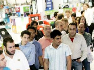 Buyers queue up at the Jumbo Electronics in the Mall of the Emirates